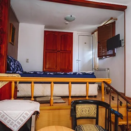 Δωμάτια σε οικογενειακή κατοικία Arbat Guest *